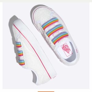 Bnwt Vans shearling rainbow shoes size 3
